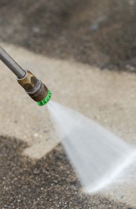 Driveway and concrete pressure washing